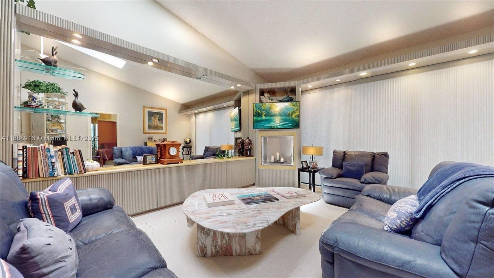 Doral, Florida, 33178, United States, 2 Bedrooms Bedrooms, ,2 BathroomsBathrooms,Residential,For Sale,1975384