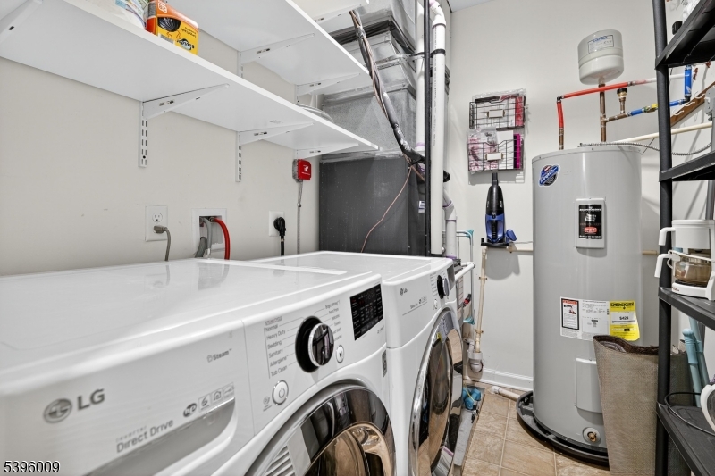 Sayreville Boro, New Jersey, 08859, United States, 2 Bedrooms Bedrooms, ,3 BathroomsBathrooms,Residential,For Sale,1989005