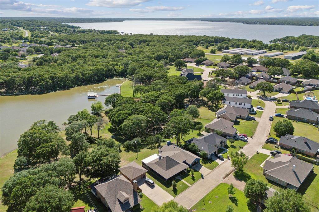 Quinlan, Texas, 75474, United States, 5 Bedrooms Bedrooms, ,3 BathroomsBathrooms,Residential,For Sale,1828402