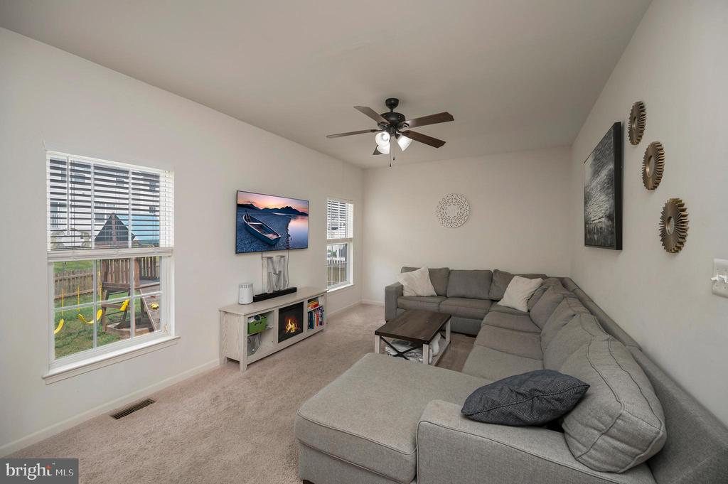 Fredericksburg, Virginia, 22407, United States, 4 Bedrooms Bedrooms, ,4 BathroomsBathrooms,Residential,For Sale,2049321