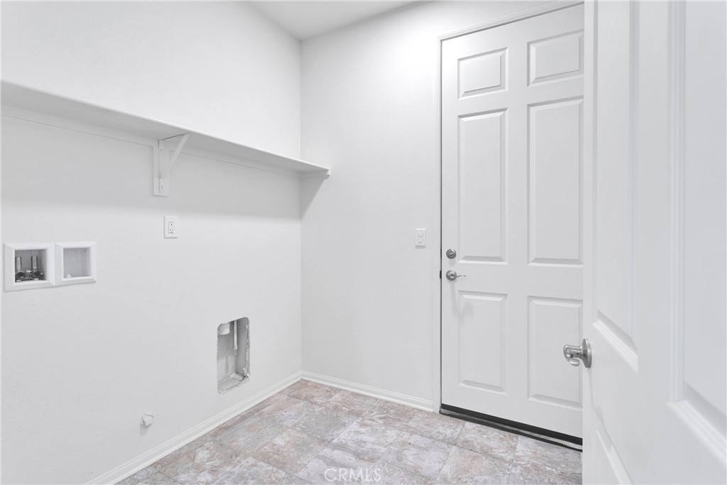 Victorville, California, 92395, United States, 3 Bedrooms Bedrooms, ,2 BathroomsBathrooms,Residential,For Sale,1865788