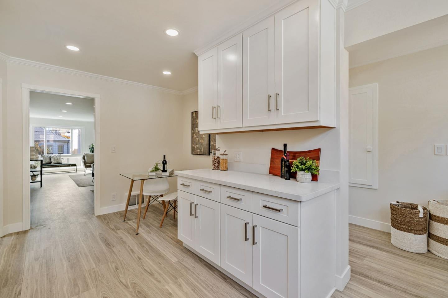 San Francisco, California, 94134, United States, 2 Bedrooms Bedrooms, ,1 BathroomBathrooms,Residential,For Sale,1926351