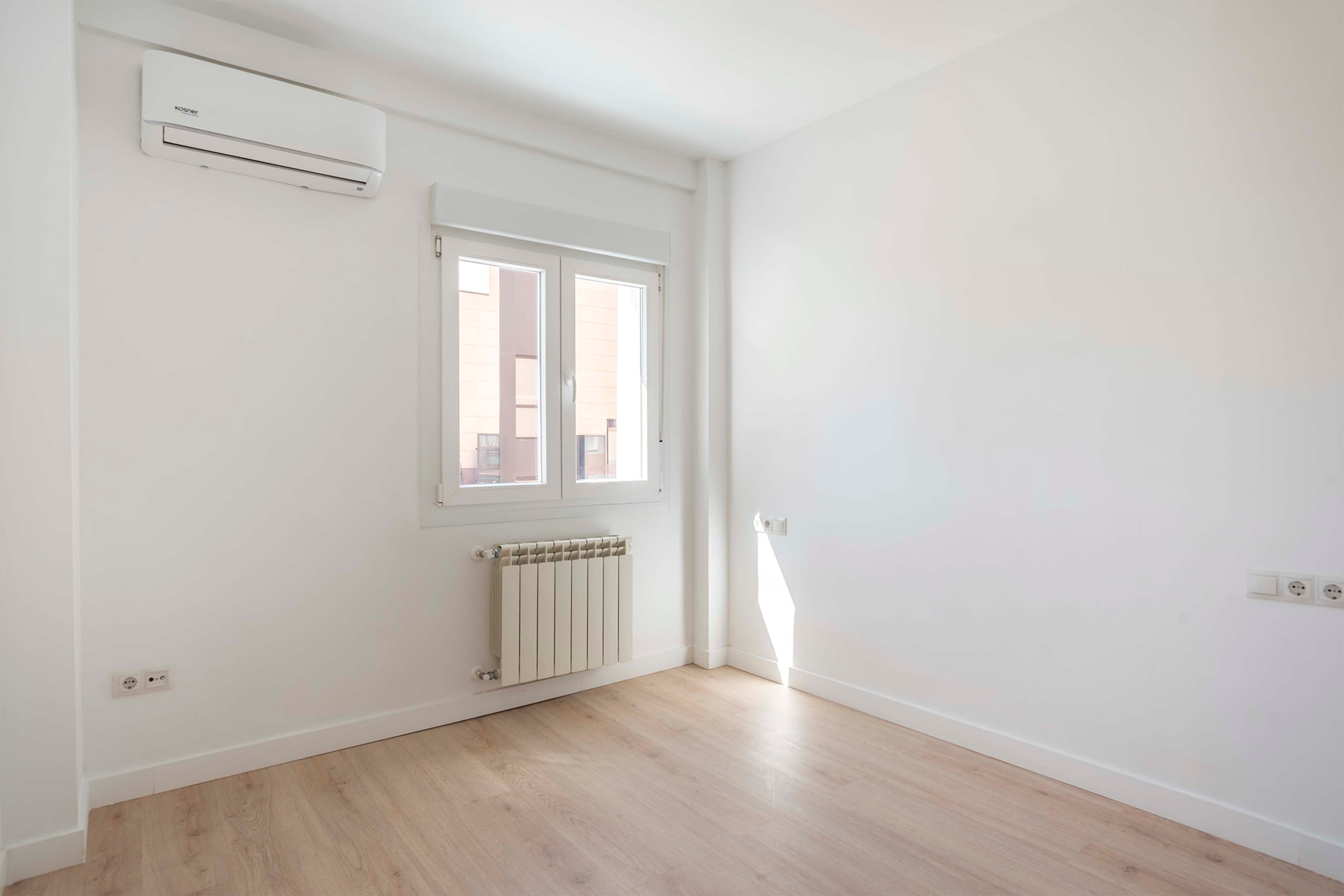  2-bedroom flat with small terrace, renovated and ready to move in - 物件實景