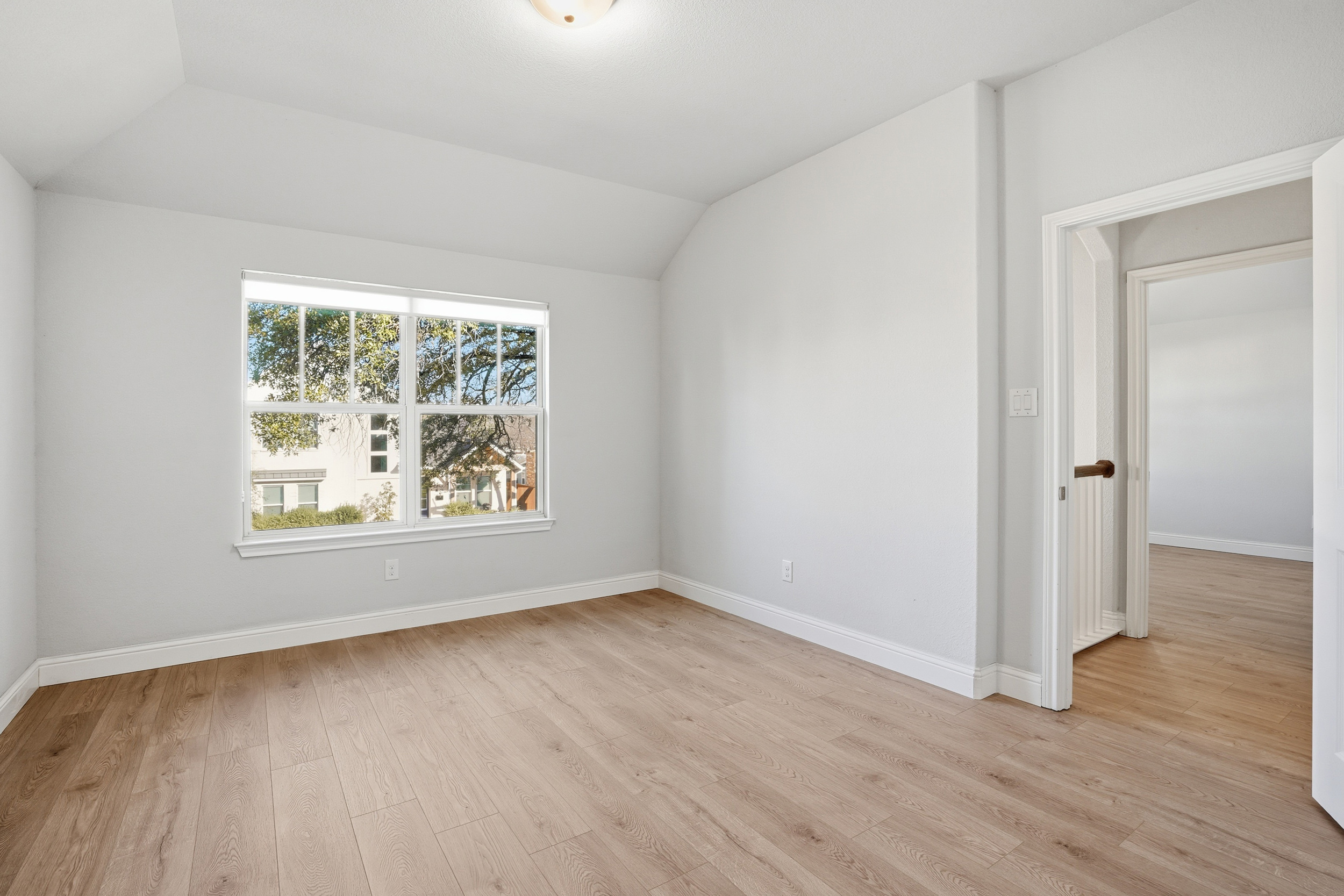  Charming Traditional in River District - 物件實景