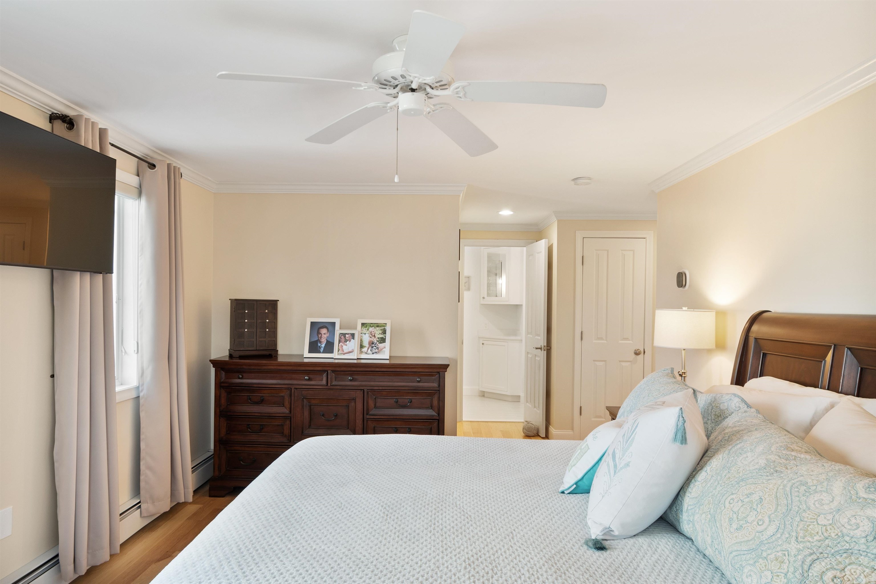 Hampton, New Hampshire, 03842, United States, 3 Bedrooms Bedrooms, ,1 BathroomBathrooms,Residential,For Sale,1846581