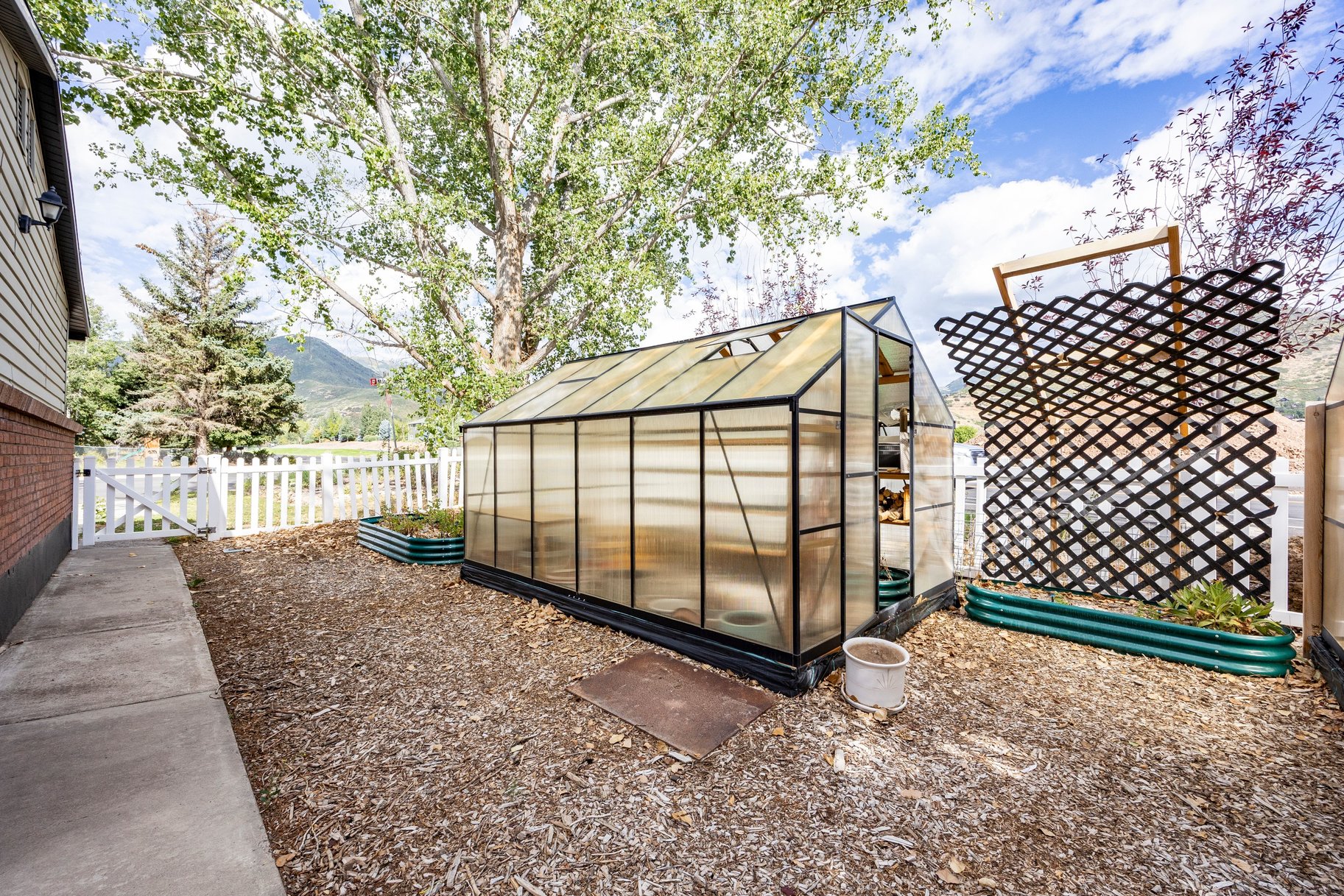  Charming Single Level Garden Home with Mountain Views - 物件實景