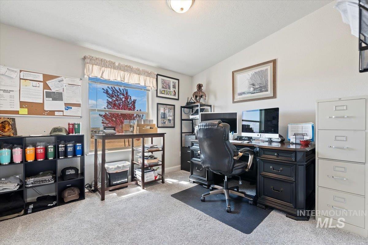 Boise, Idaho, 83716, United States, 4 Bedrooms Bedrooms, ,2 BathroomsBathrooms,Residential,For Sale,1990329