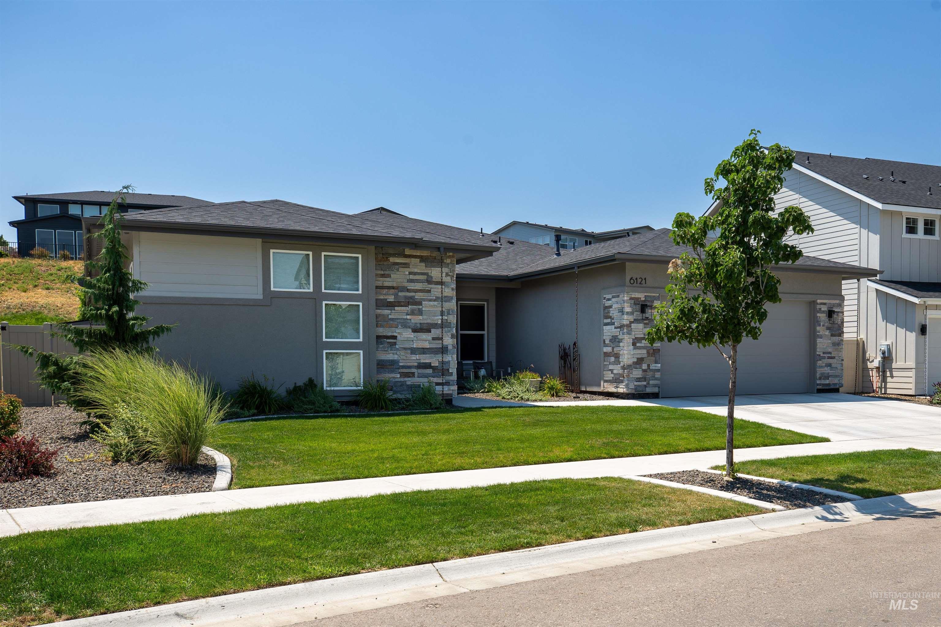 Meridian, Idaho, 83642, United States, 3 Bedrooms Bedrooms, ,3 BathroomsBathrooms,Residential,For Sale,1901356