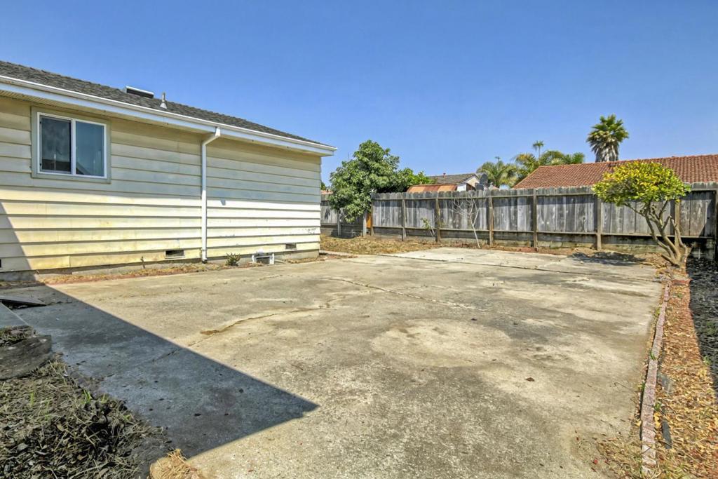 Watsonville, California, 95076, United States, 3 Bedrooms Bedrooms, ,2 BathroomsBathrooms,Residential,For Sale,1976006