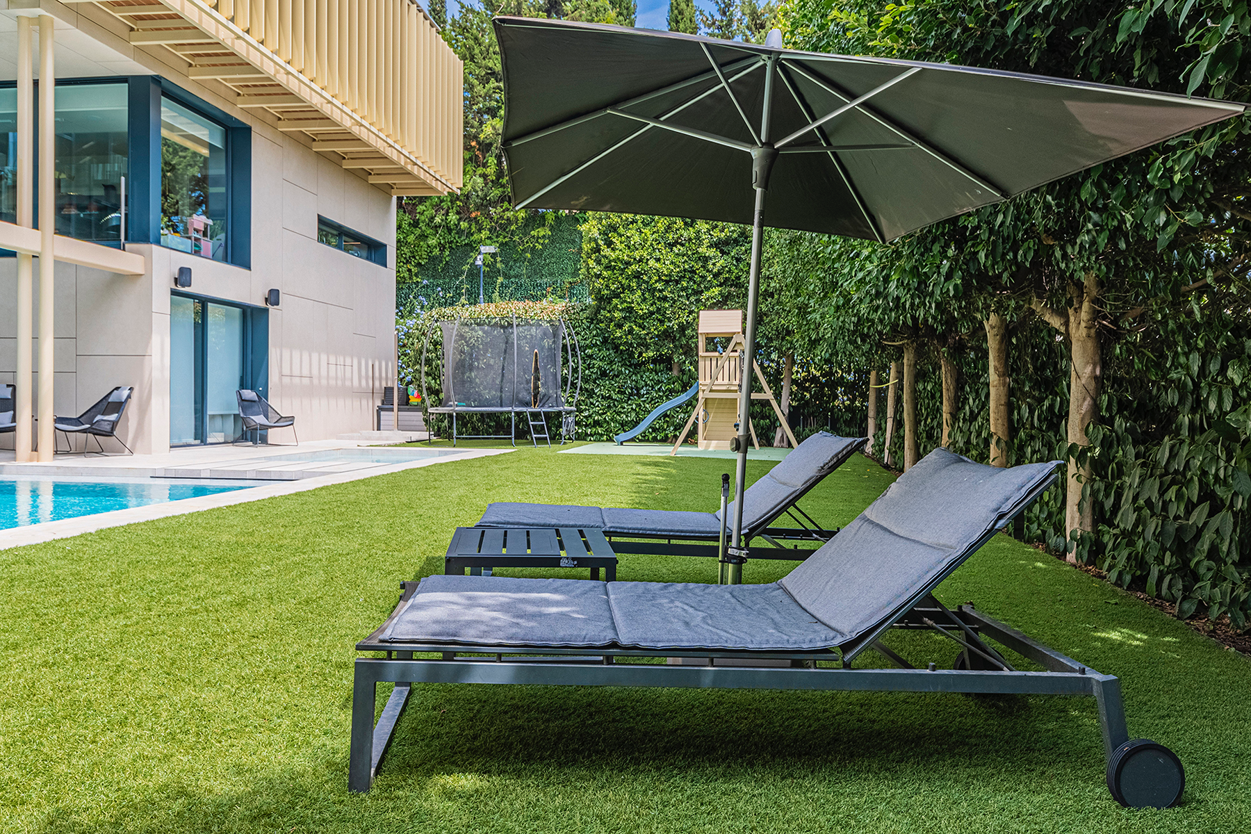 Luxury contemporary villa with pool, garden, and top energy efficiency - 物件實景