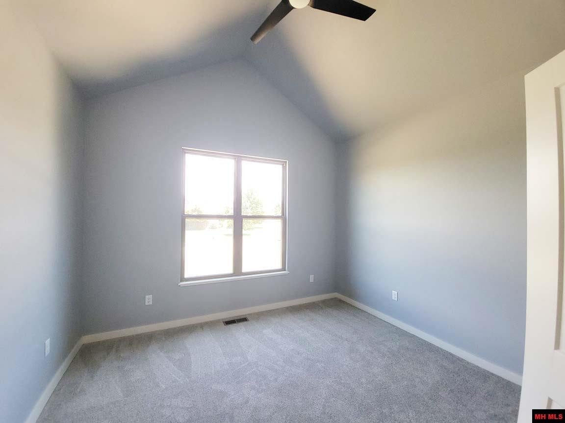 Mountain Home, Arkansas, 72653, United States, 3 Bedrooms Bedrooms, ,2 BathroomsBathrooms,Residential,For Sale,1983473