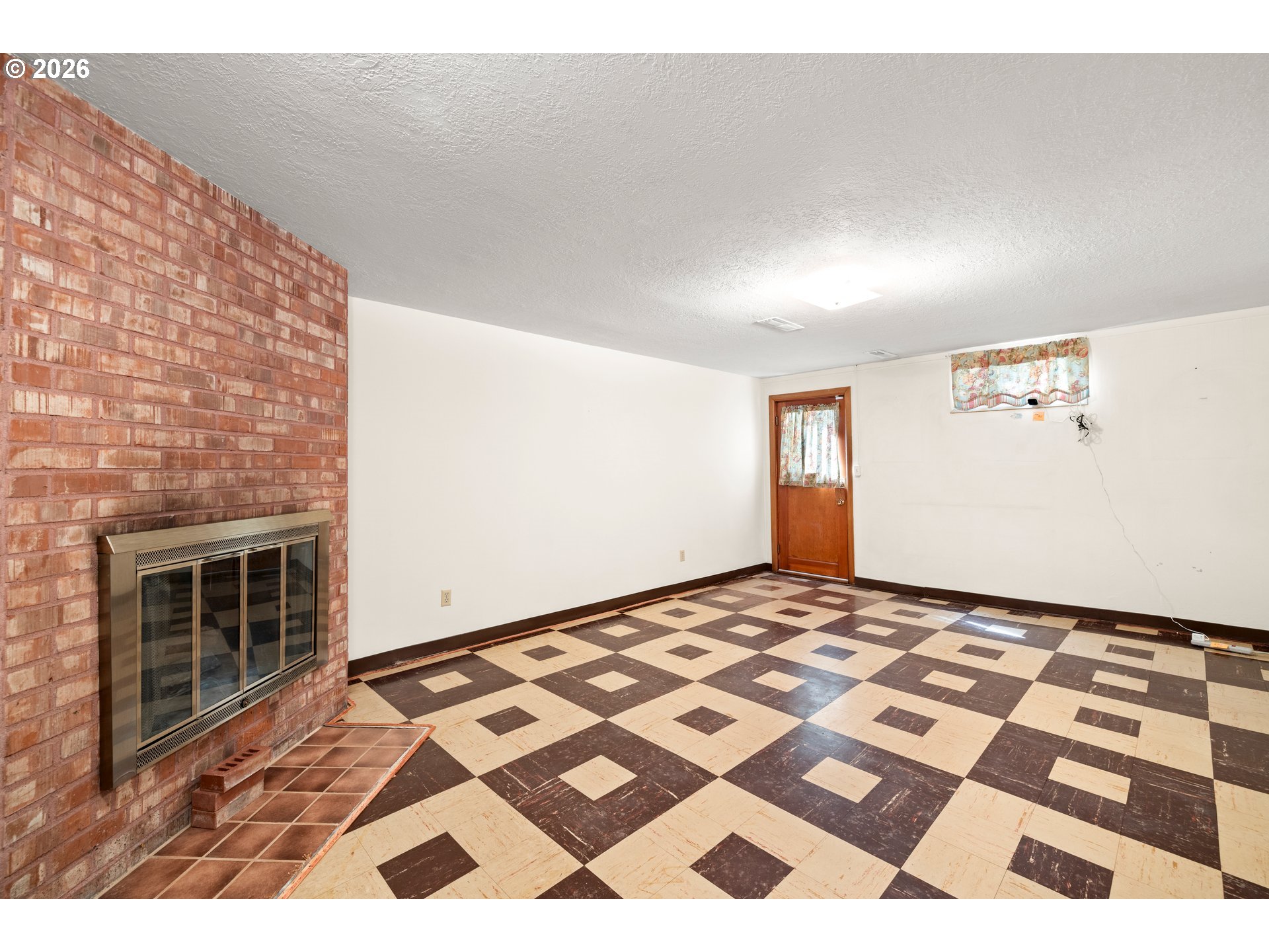 Portland, Oregon, 97230, United States, 3 Bedrooms Bedrooms, ,2 BathroomsBathrooms,Residential,For Sale,2040428