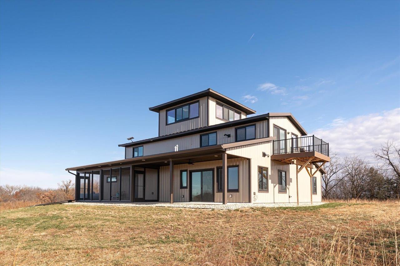 Muscoda, Wisconsin, 53573, United States, 3 Bedrooms Bedrooms, ,3 BathroomsBathrooms,Residential,For Sale,1990387