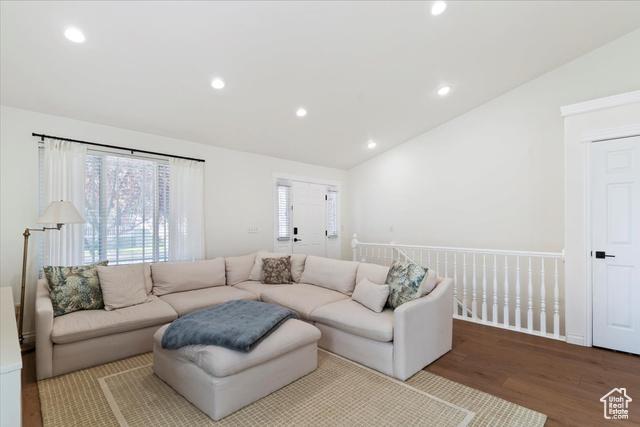 Centerville, Utah, 84014, United States, 3 Bedrooms Bedrooms, ,3 BathroomsBathrooms,Residential,For Sale,2013534