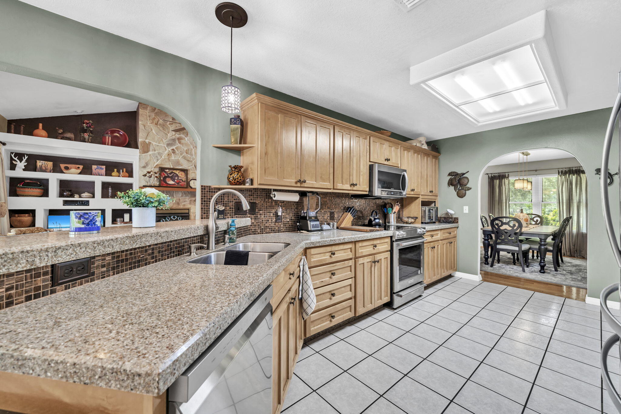 Crestview, Florida, 32539, United States, 4 Bedrooms Bedrooms, ,2 BathroomsBathrooms,Residential,For Sale,1918564