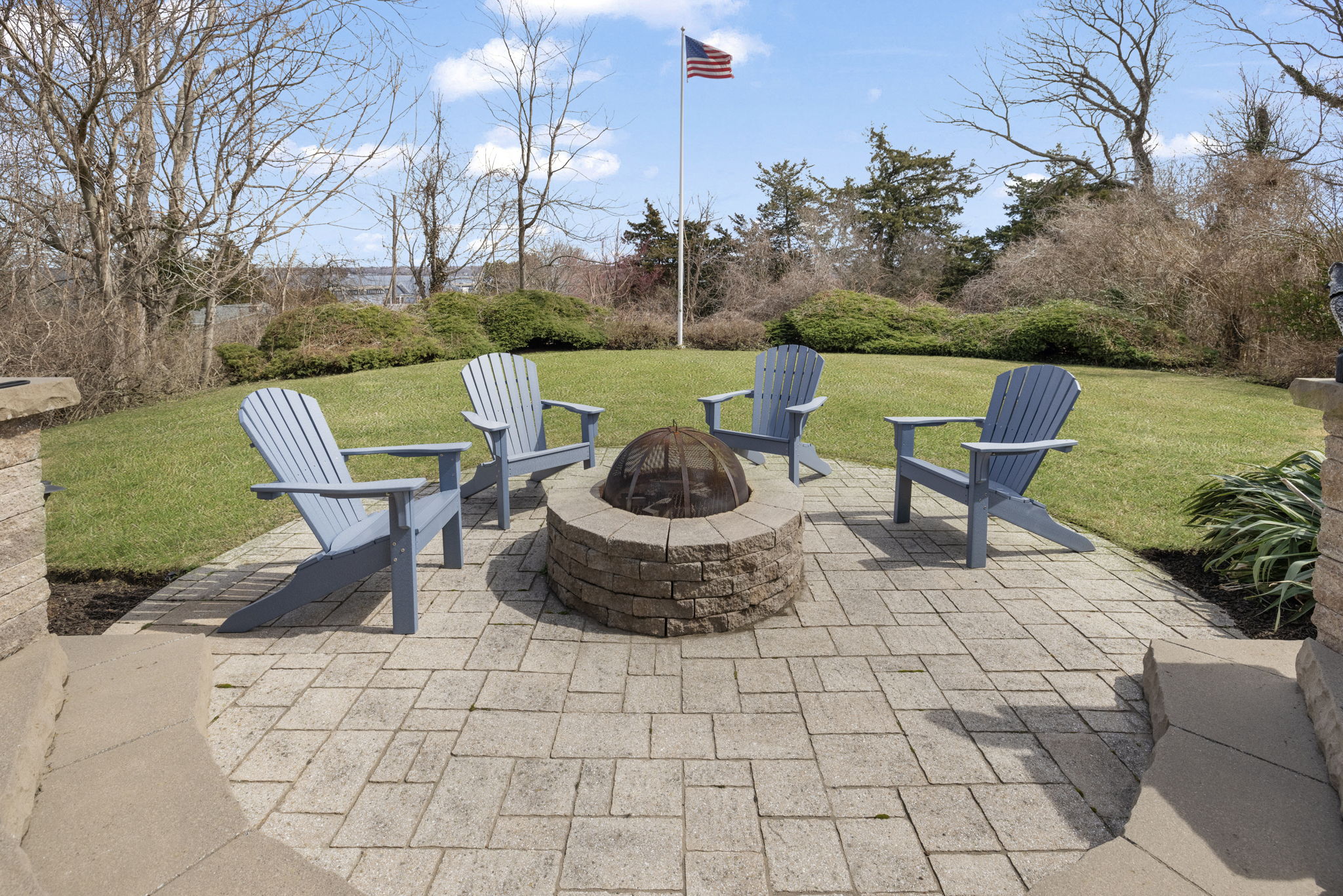  56 Tefft Street, North Kingstown, RI, 02874 - 物件實景