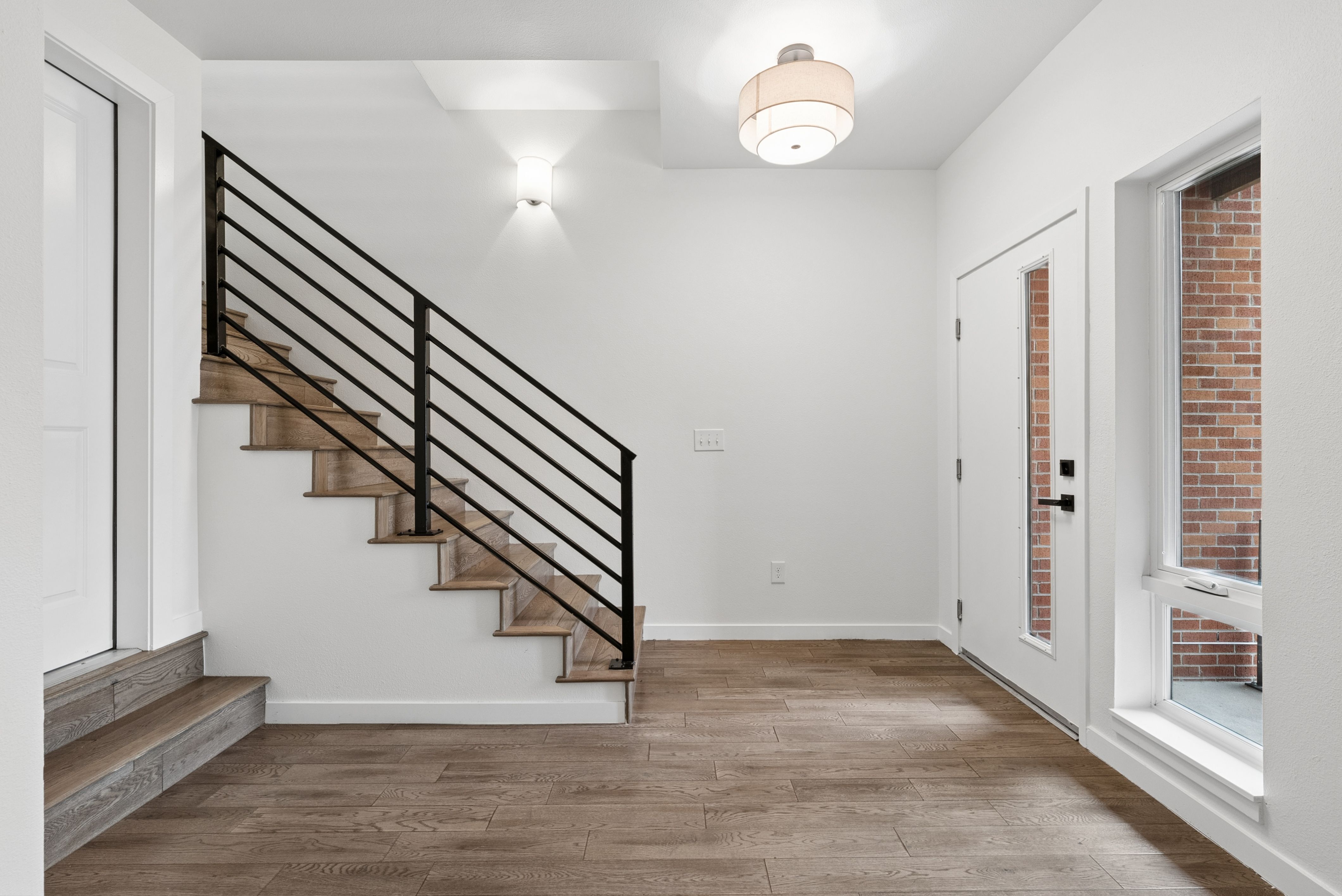  End-Unit Brownstone in North Capitol Hill - 物件實景