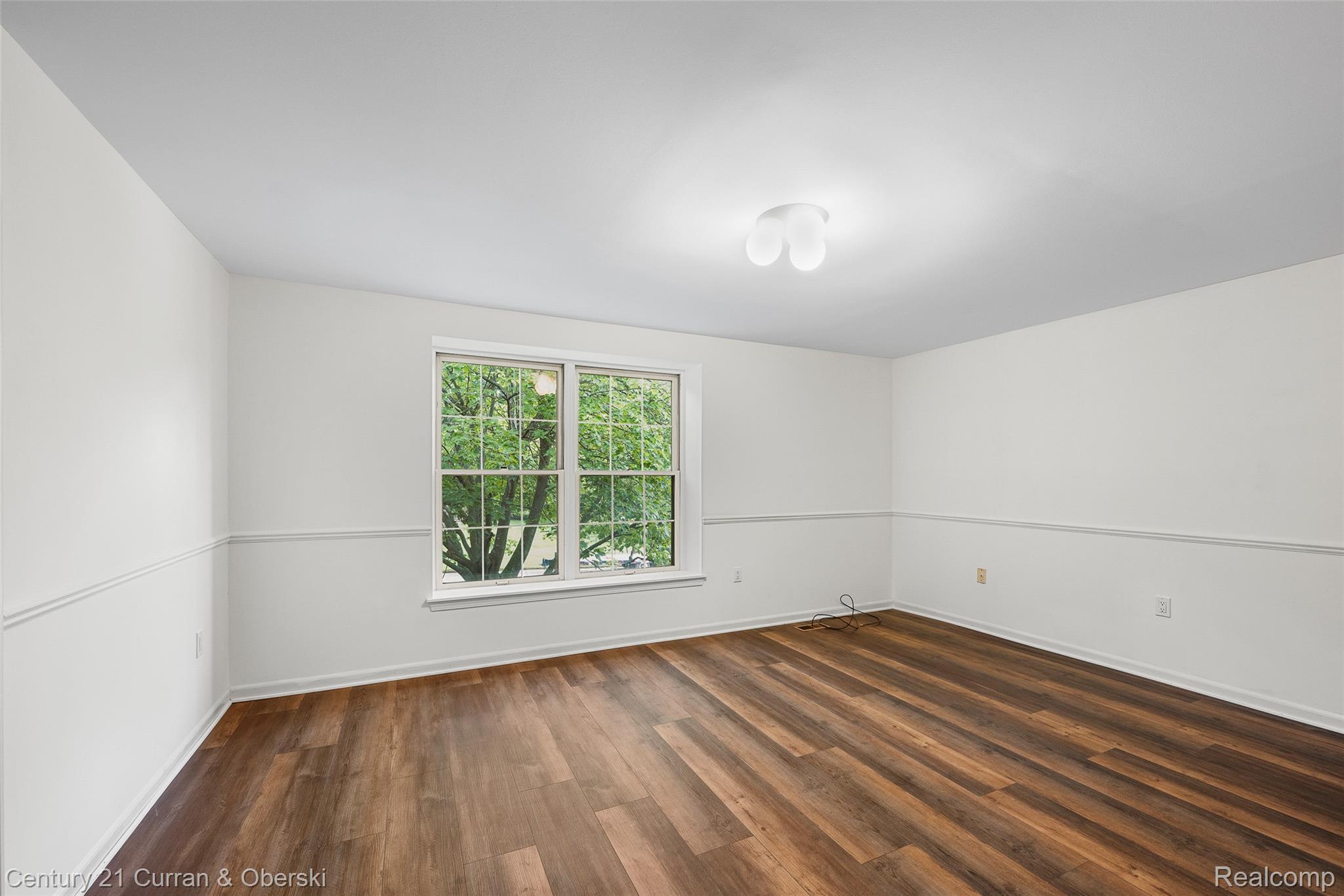 Farmington Hills, Michigan, 48331, United States, 4 Bedrooms Bedrooms, ,3 BathroomsBathrooms,Residential,For Sale,1873526