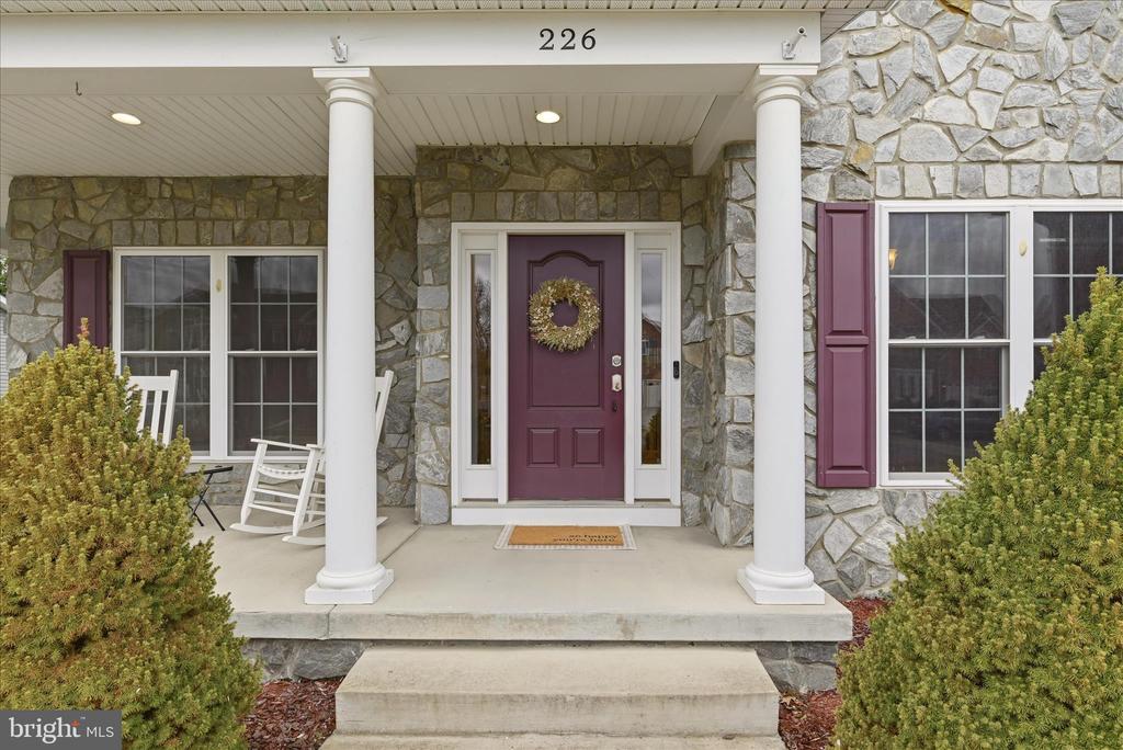 Winchester, Virginia, 22602, United States, 6 Bedrooms Bedrooms, ,5 BathroomsBathrooms,Residential,For Sale,2032756