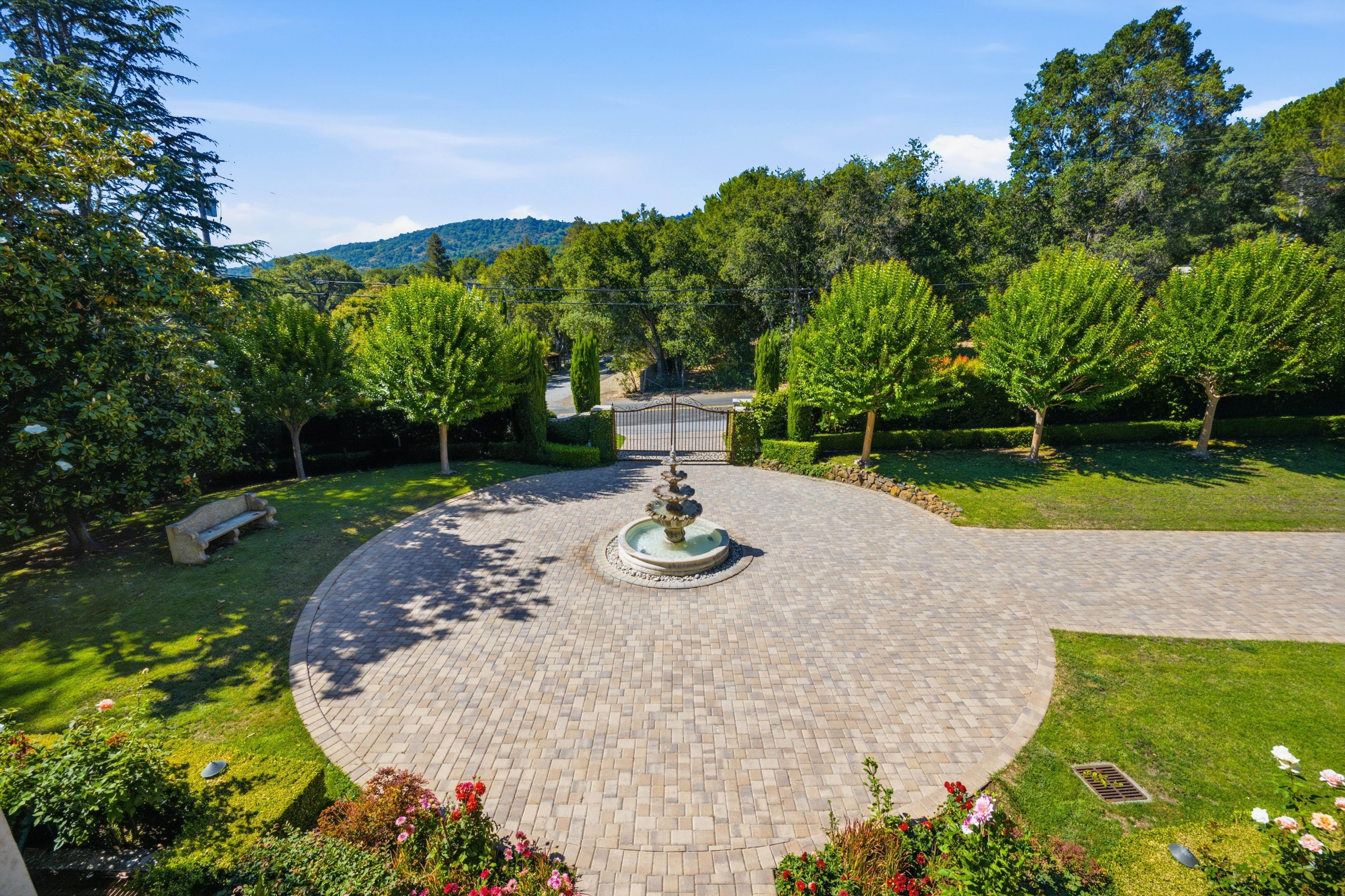  An Entertainer’s Estate with Exceptional Bay Views - 物件實景