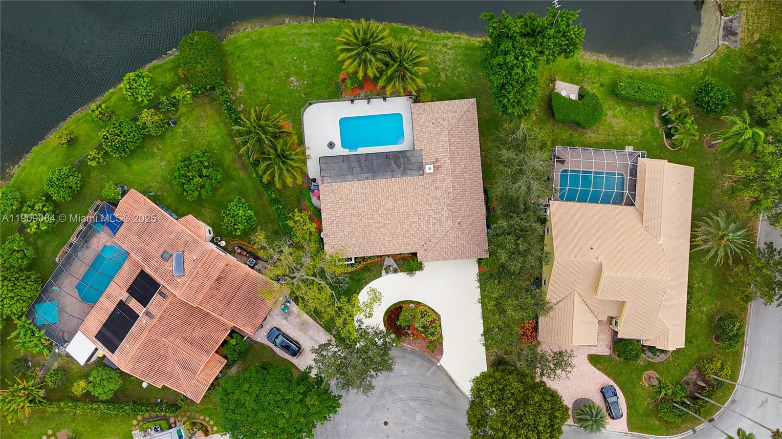 Coral Springs, Florida, 33071, United States, 4 Bedrooms Bedrooms, ,3 BathroomsBathrooms,Residential,For Sale,1987746