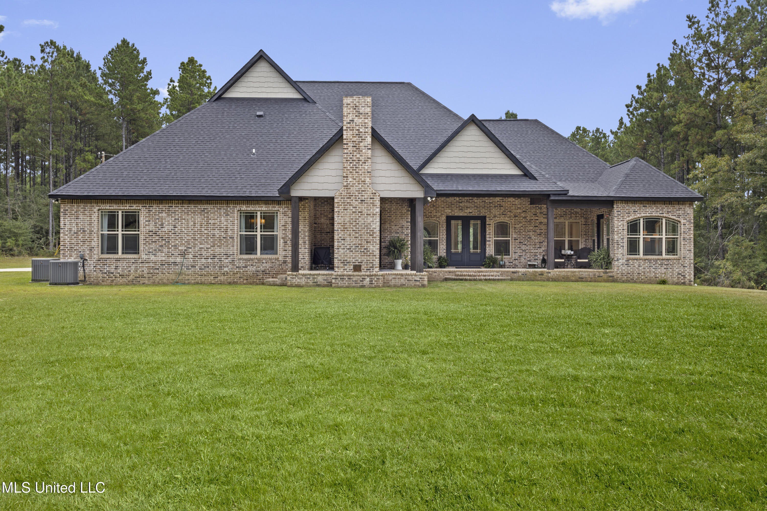 Gulfport, Mississippi, 39503, United States, 5 Bedrooms Bedrooms, ,5 BathroomsBathrooms,Residential,For Sale,1974357