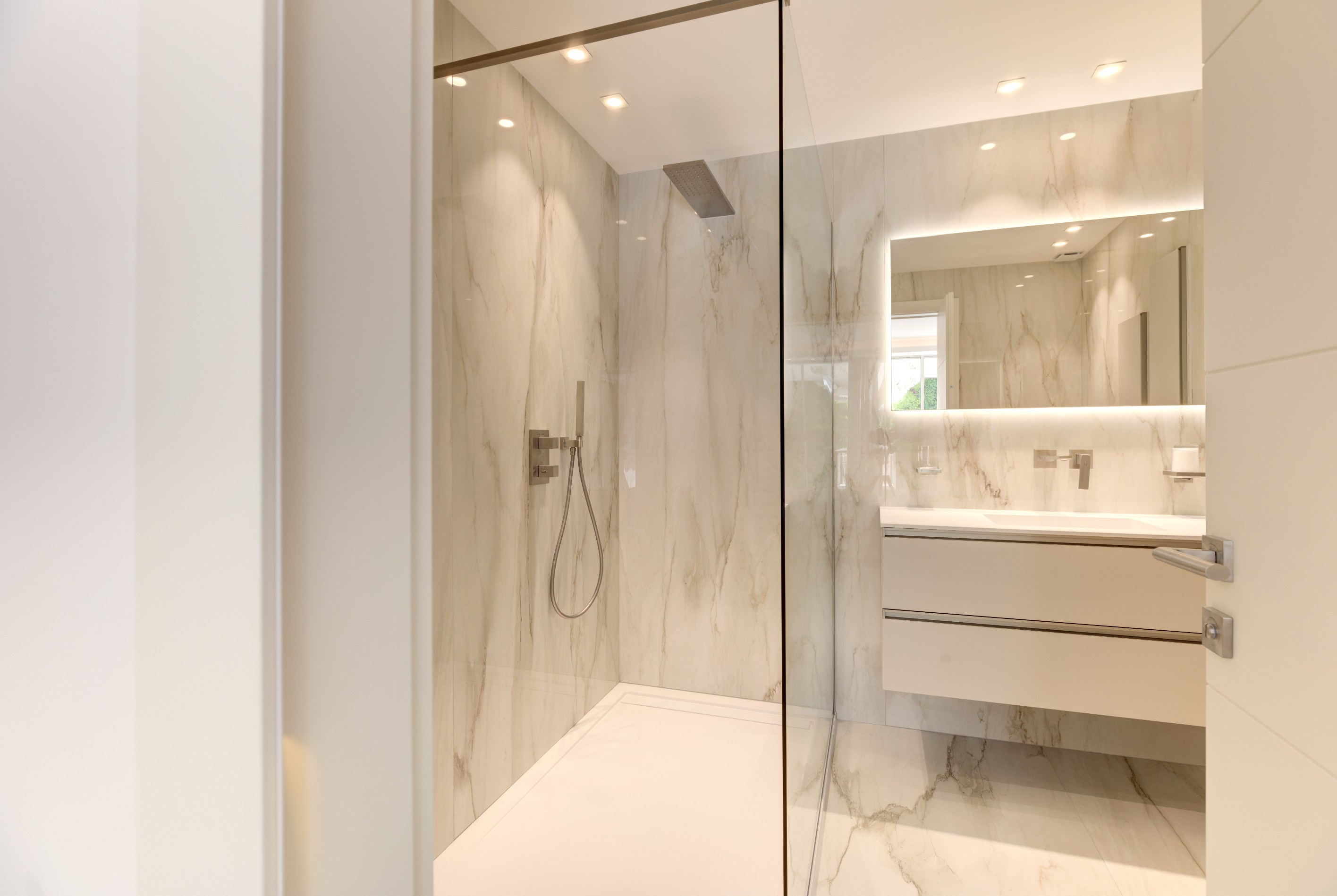 Renovated apartment with sea view on the Croisette in Cannes – Luxury, comfort,… - 物件實景