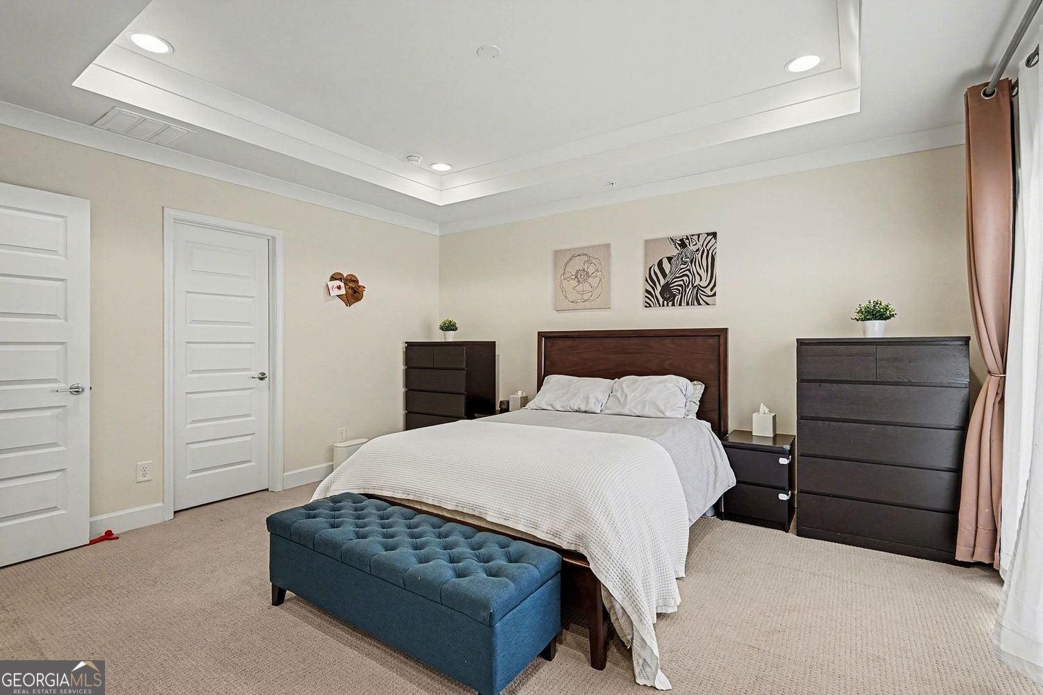 Smyrna, Georgia, 30080, United States, 4 Bedrooms Bedrooms, ,5 BathroomsBathrooms,Residential,For Sale,2013139