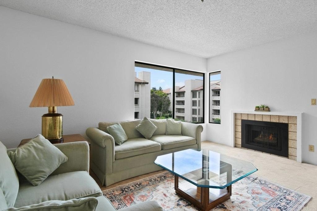 San Diego, California, 92110, United States, 2 Bedrooms Bedrooms, ,2 BathroomsBathrooms,Residential,For Sale,1804693