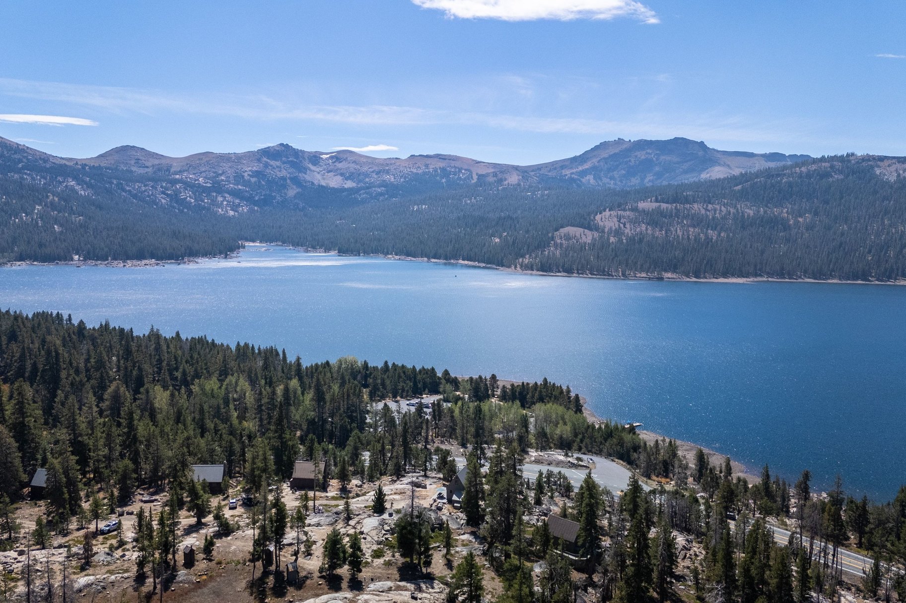  The Juniper Cabin: A Wild Invitation to See the World Differently - 物件實景