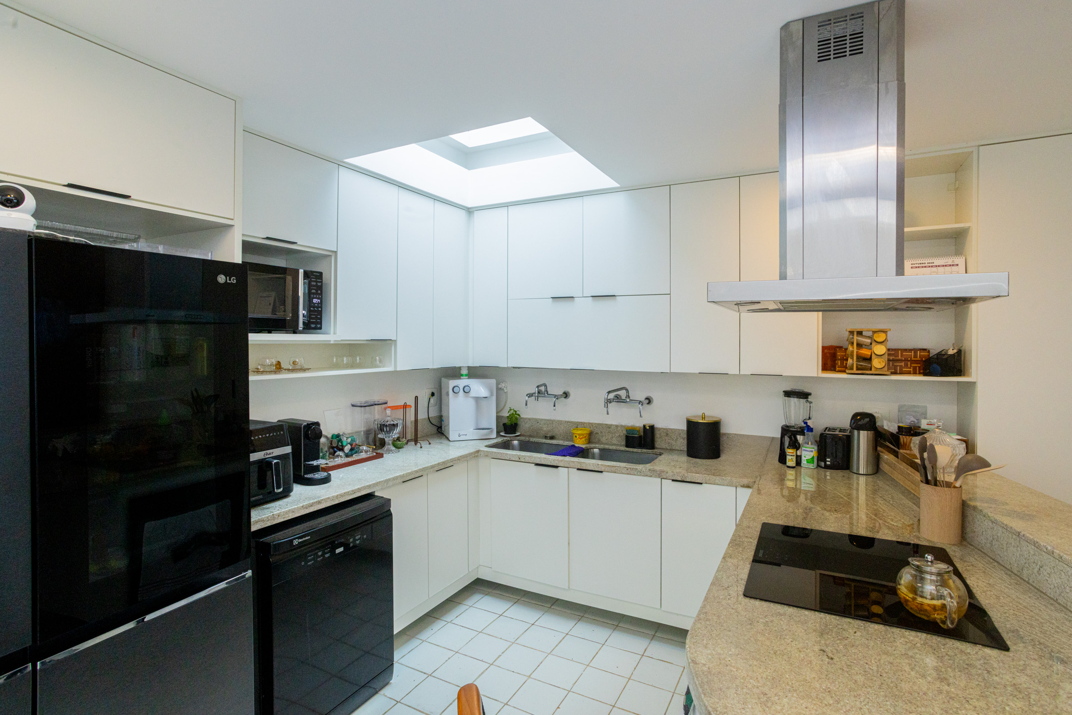  Modernist house with four suites and pool in Jardim Pernambuco - 物件實景