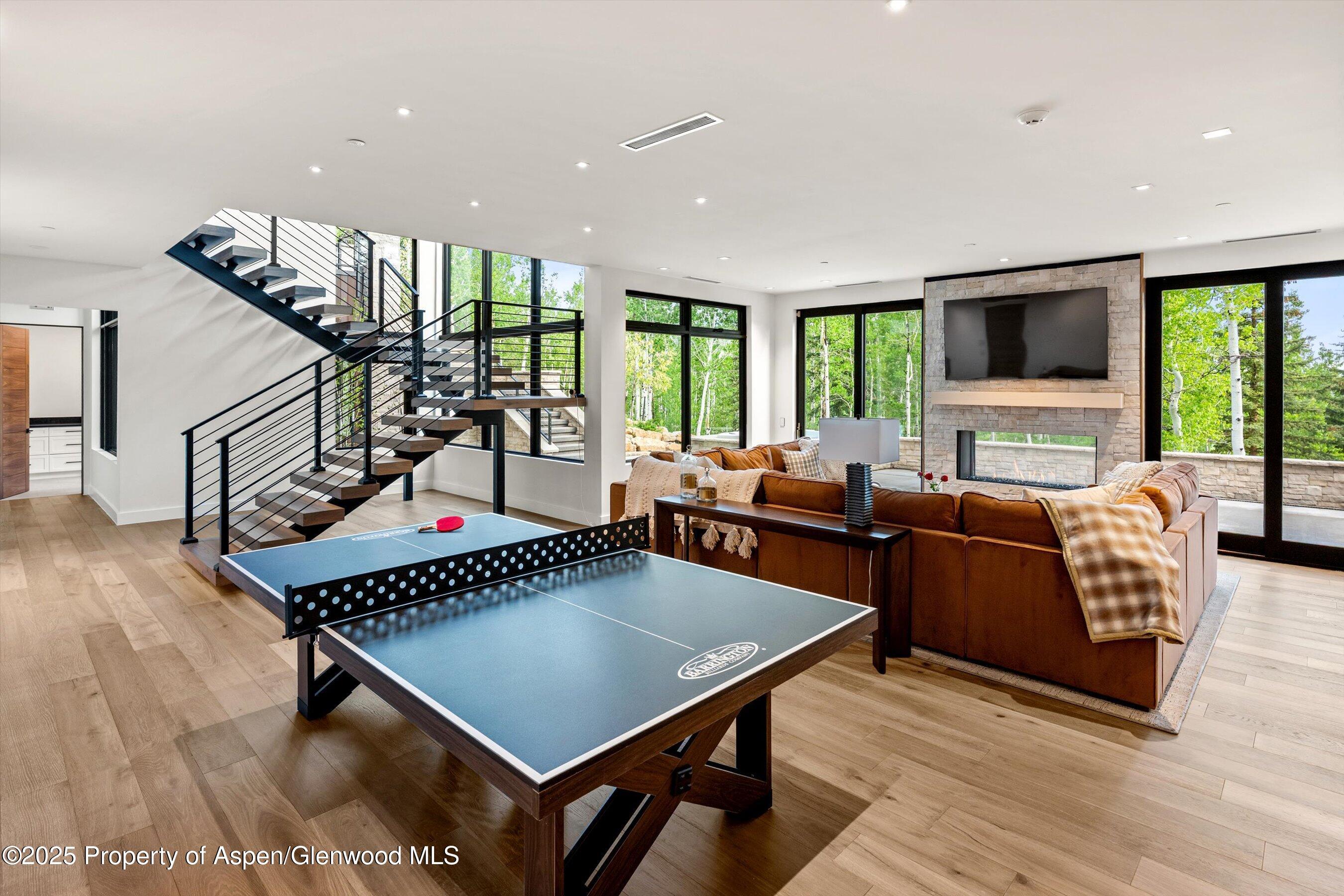 Snowmass Village, Colorado, 81615, United States, 5 Bedrooms Bedrooms, ,7 BathroomsBathrooms,Residential,For Sale,1850340