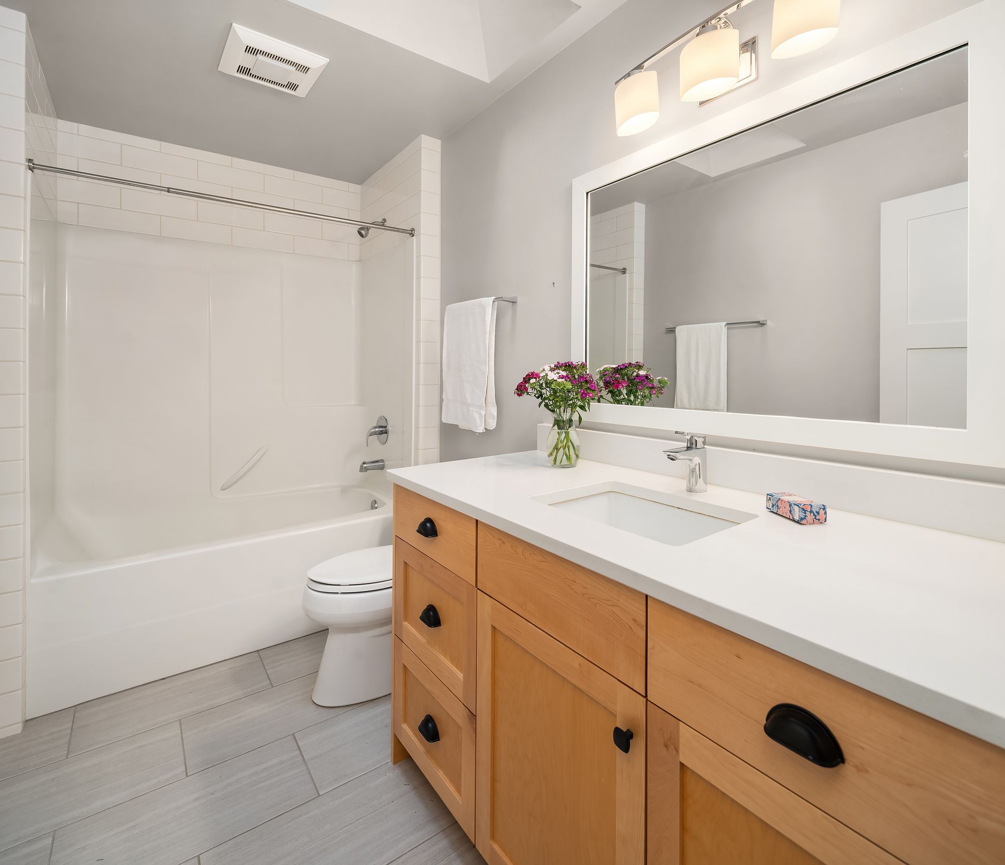  10060 NE Springwood Lane, Bainbridge Island, WA 98110 - 物件實景