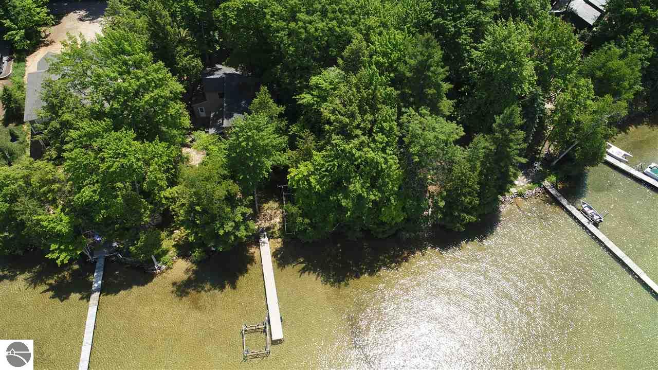 Traverse City, Michigan, 49685, United States, 3 Bedrooms Bedrooms, ,3 BathroomsBathrooms,Residential,For Sale,1988972