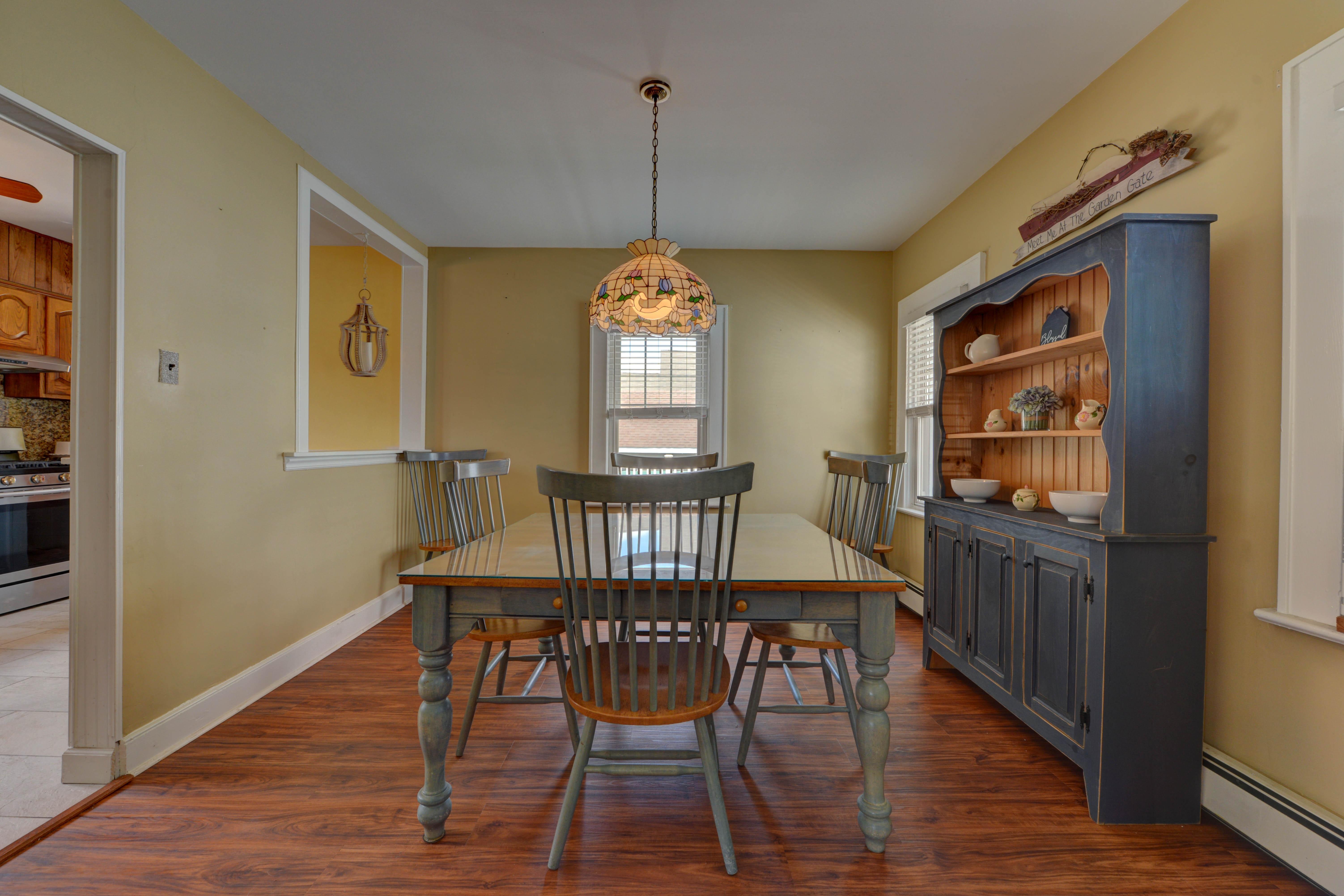 Lyndhurst, New Jersey, 07071, United States, 3 Bedrooms Bedrooms, ,2 BathroomsBathrooms,Residential,For Sale,1915781