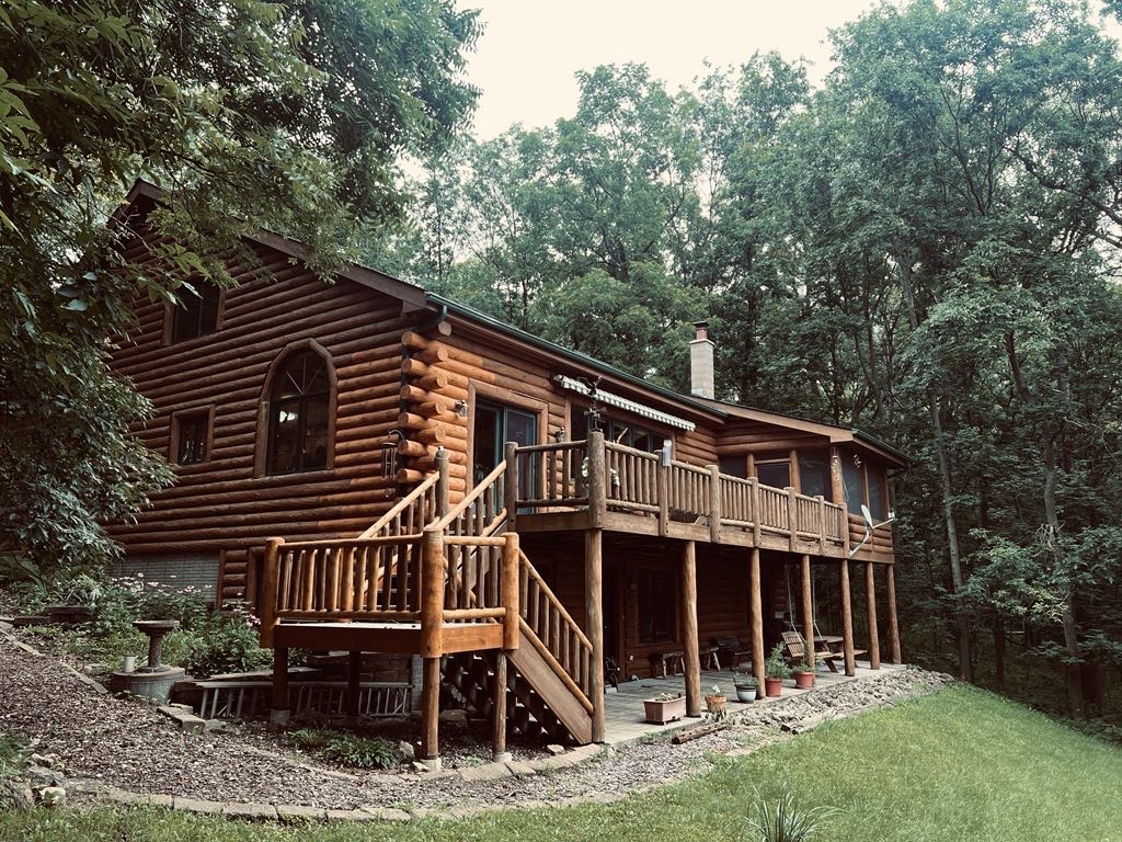 Ferryville, Wisconsin, 54628, United States, 3 Bedrooms Bedrooms, ,3 BathroomsBathrooms,Residential,For Sale,1904221