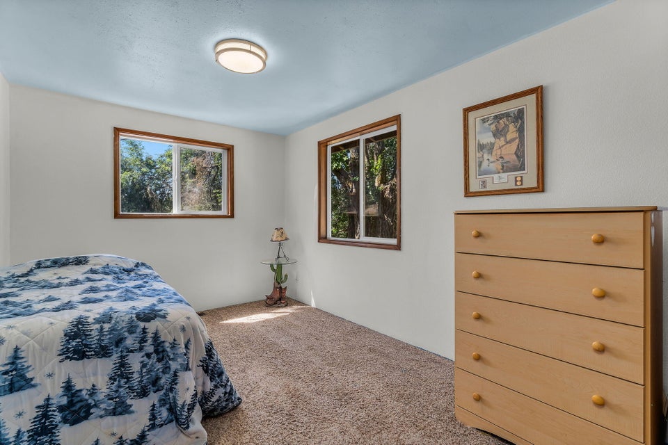 Prineville, Oregon, 97754, United States, 3 Bedrooms Bedrooms, ,3 BathroomsBathrooms,Residential,For Sale,1850319