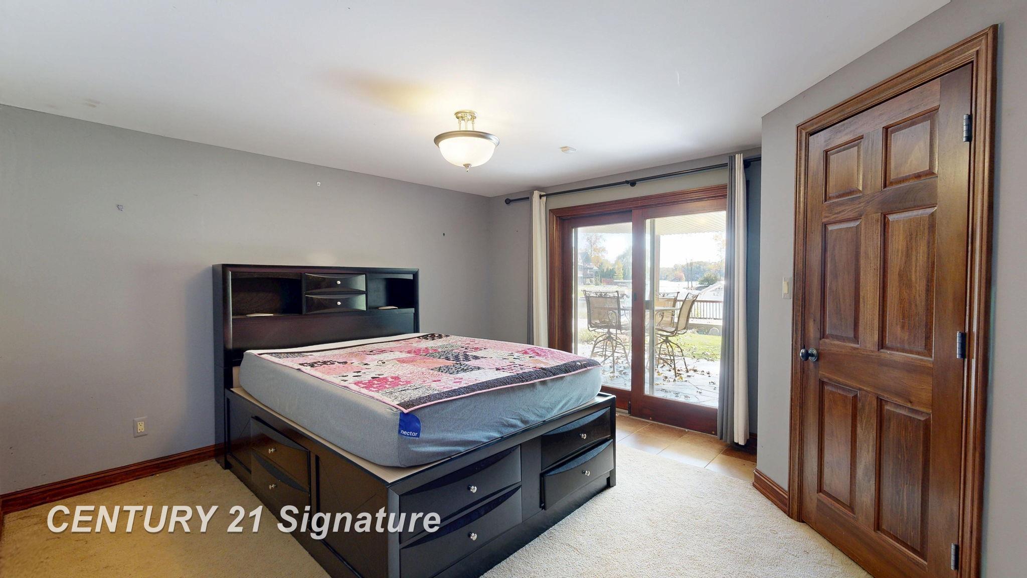 Fenton, Michigan, 48430, United States, 6 Bedrooms Bedrooms, ,4 BathroomsBathrooms,Residential,For Sale,1976063