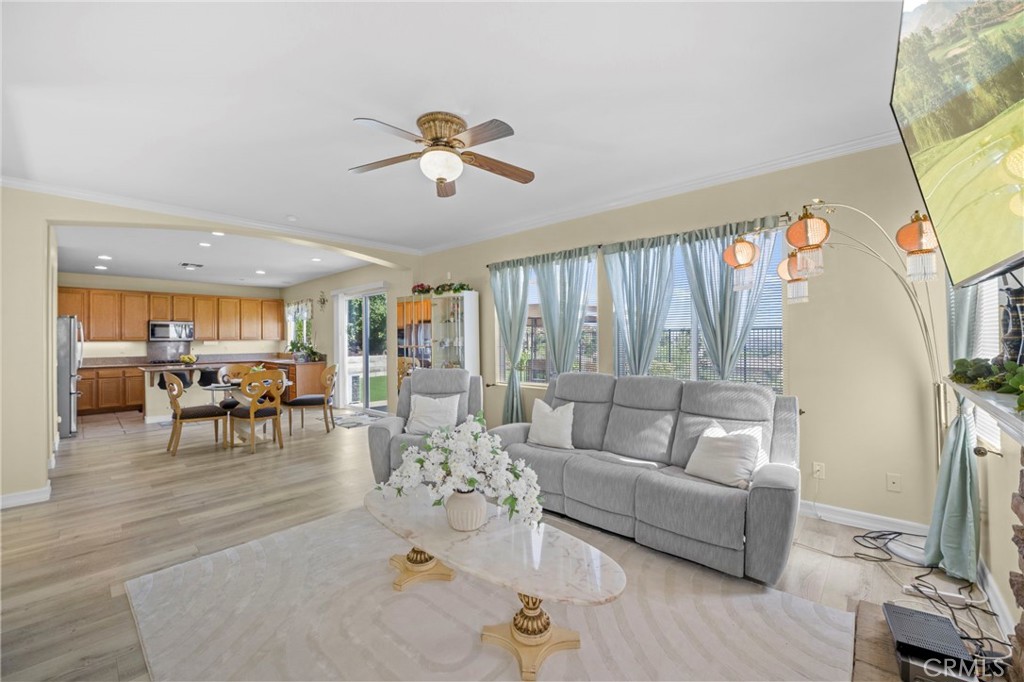 Lake Elsinore, California, 92532, United States, 5 Bedrooms Bedrooms, ,4 BathroomsBathrooms,Residential,For Sale,2012272