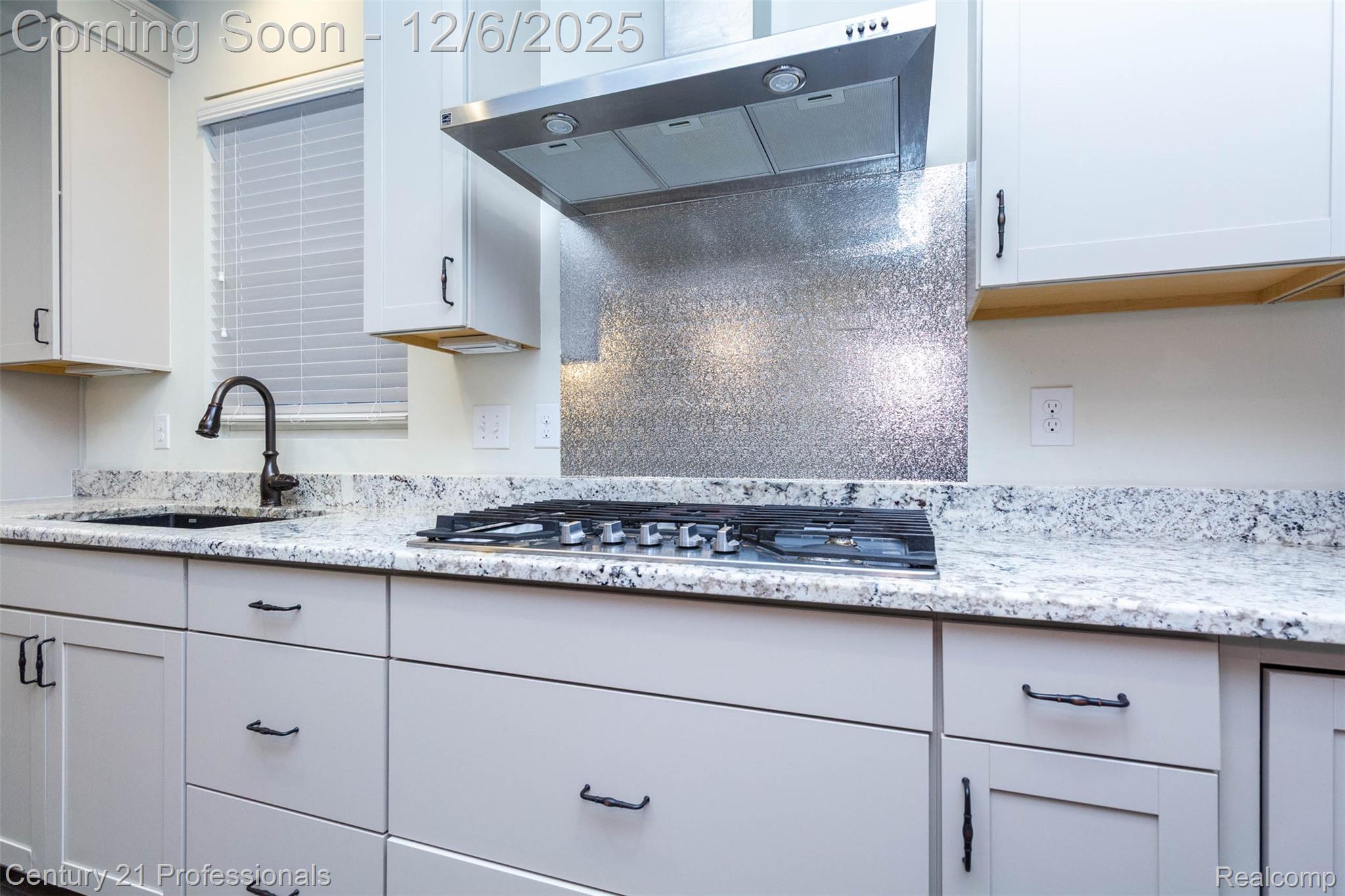 LakeOrion, Michigan, 48360, United States, 4 Bedrooms Bedrooms, ,3 BathroomsBathrooms,Residential,For Sale,2000120