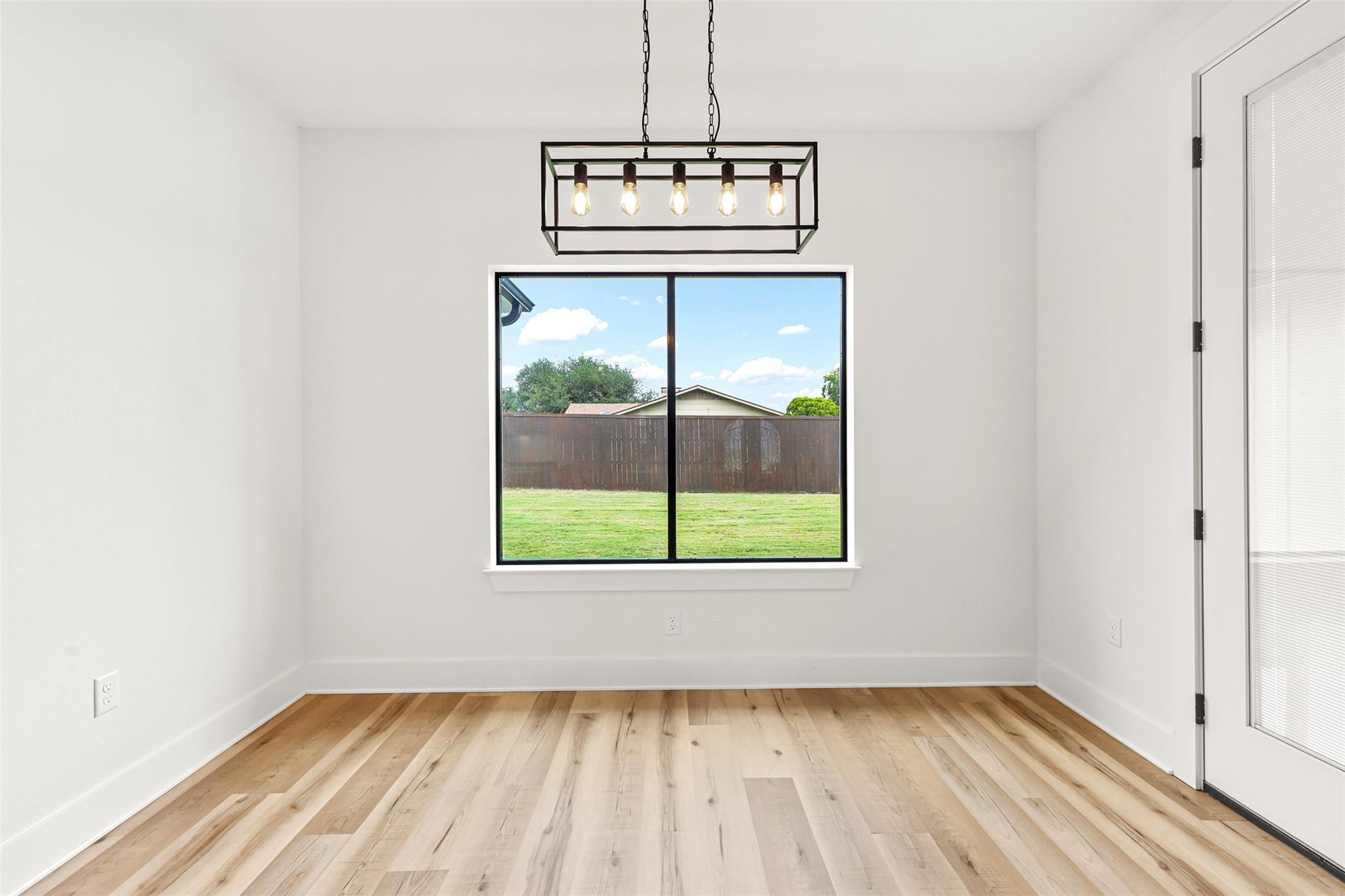 Sulphur Springs, Texas, 75482, United States, 3 Bedrooms Bedrooms, ,3 BathroomsBathrooms,Residential,For Sale,1915437