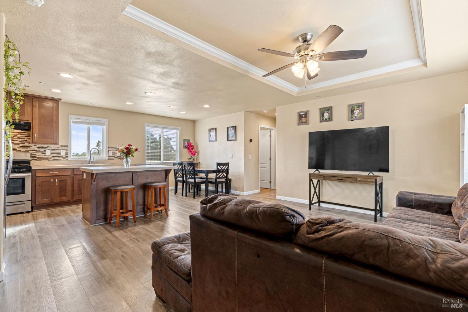 Vacaville, California, 95688, United States, 3 Bedrooms Bedrooms, ,2 BathroomsBathrooms,Residential,For Sale,1982047