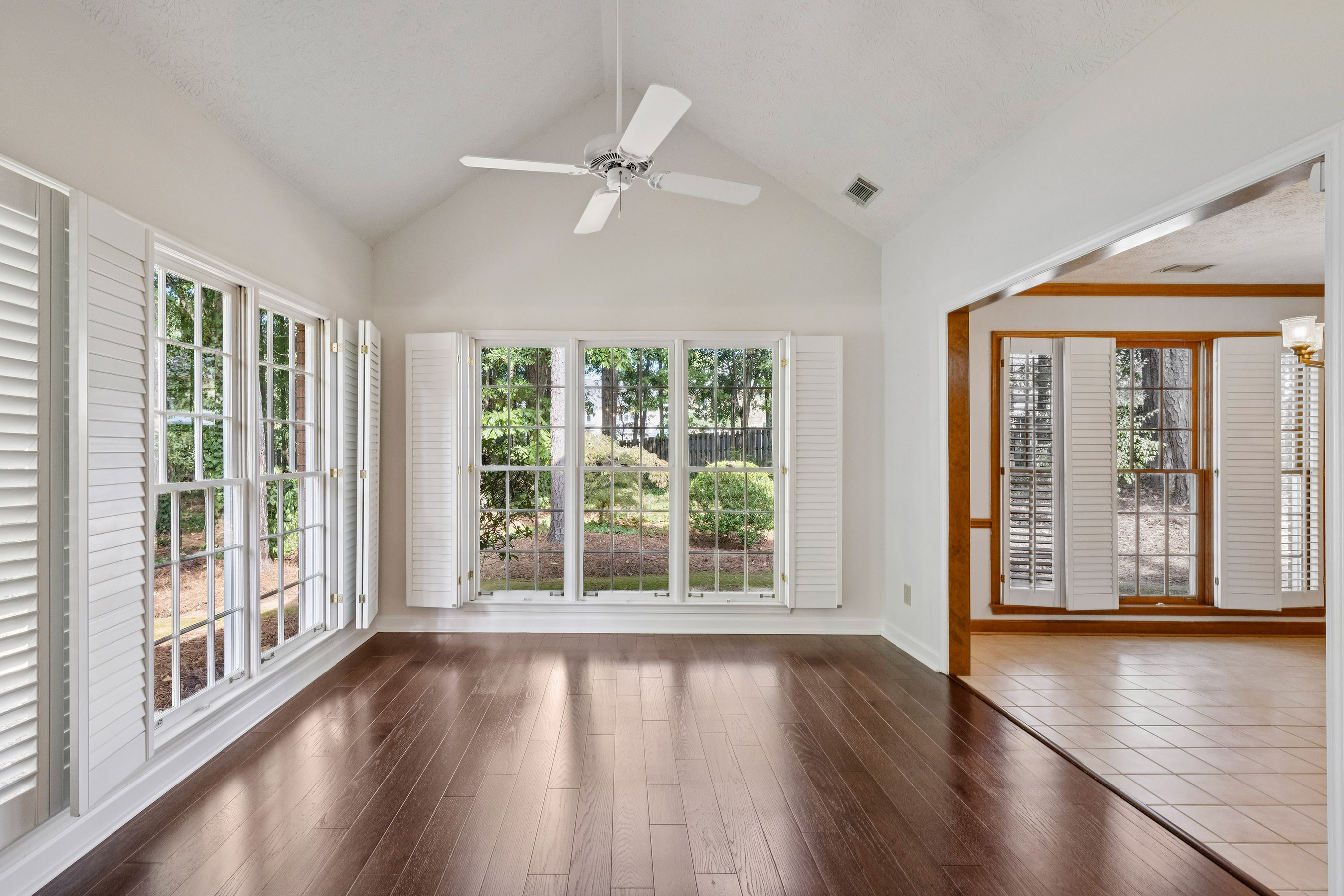  Beautifully Maintained Brick Home on Quiet Cul-de-sac Near Downtown Roswell - 物件實景