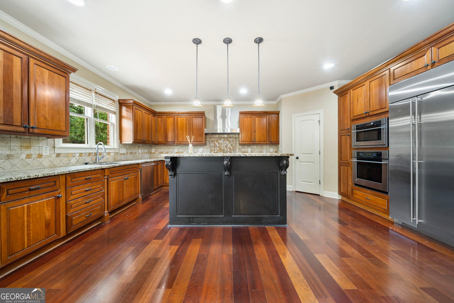 Snellville, Georgia, 30078, United States, 4 Bedrooms Bedrooms, ,5 BathroomsBathrooms,Residential,For Sale,1992513