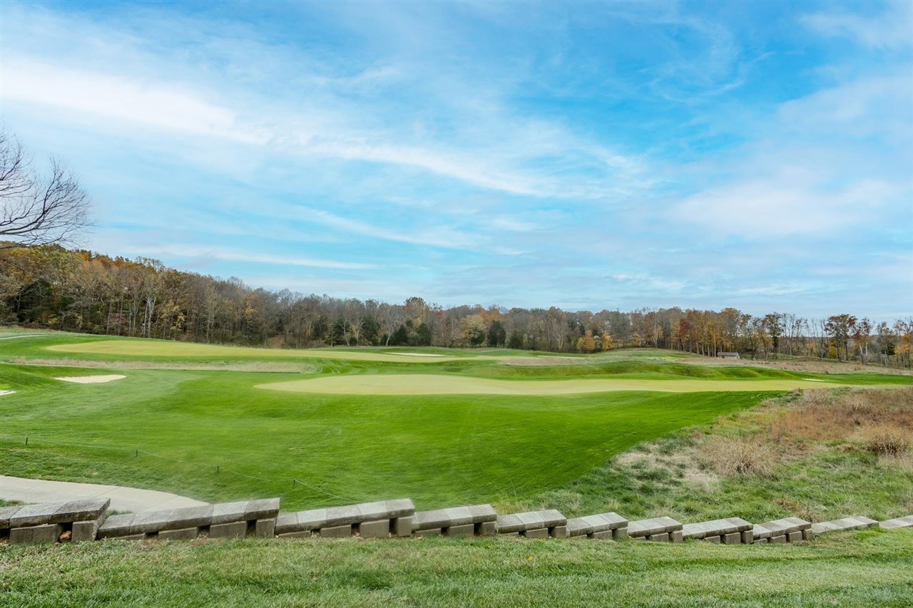 Bowling Green, Kentucky, 42103, United States, 4 Bedrooms Bedrooms, ,5 BathroomsBathrooms,Residential,For Sale,1991774