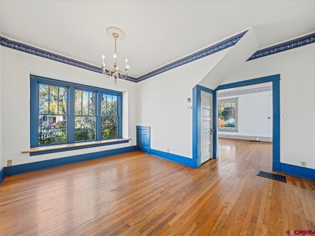 Montrose, Colorado, 81401, United States, 5 Bedrooms Bedrooms, ,1 BathroomBathrooms,Residential,For Sale,1994481