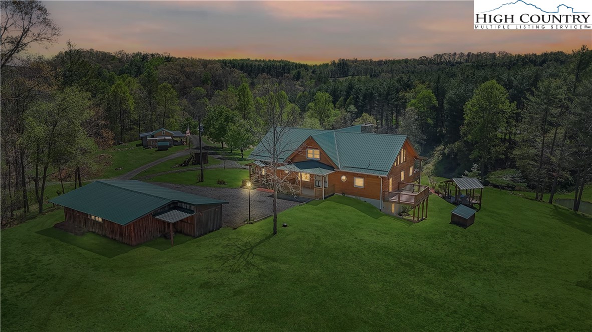 Grassy Creek, North Carolina, 28631, United States, 3 Bedrooms Bedrooms, ,4 BathroomsBathrooms,Residential,For Sale,1991857