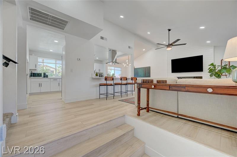 Las Vegas, Nevada, 89120, United States, 4 Bedrooms Bedrooms, ,3 BathroomsBathrooms,Residential,For Sale,2047975