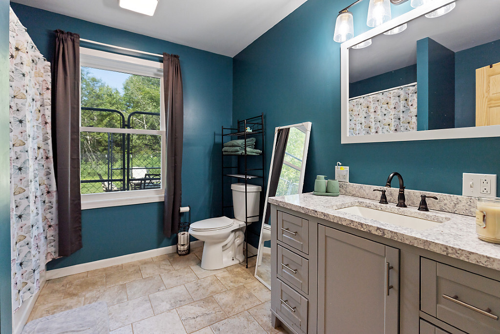 Madison, Maine, 04950, United States, 3 Bedrooms Bedrooms, ,3 BathroomsBathrooms,Residential,For Sale,1898697