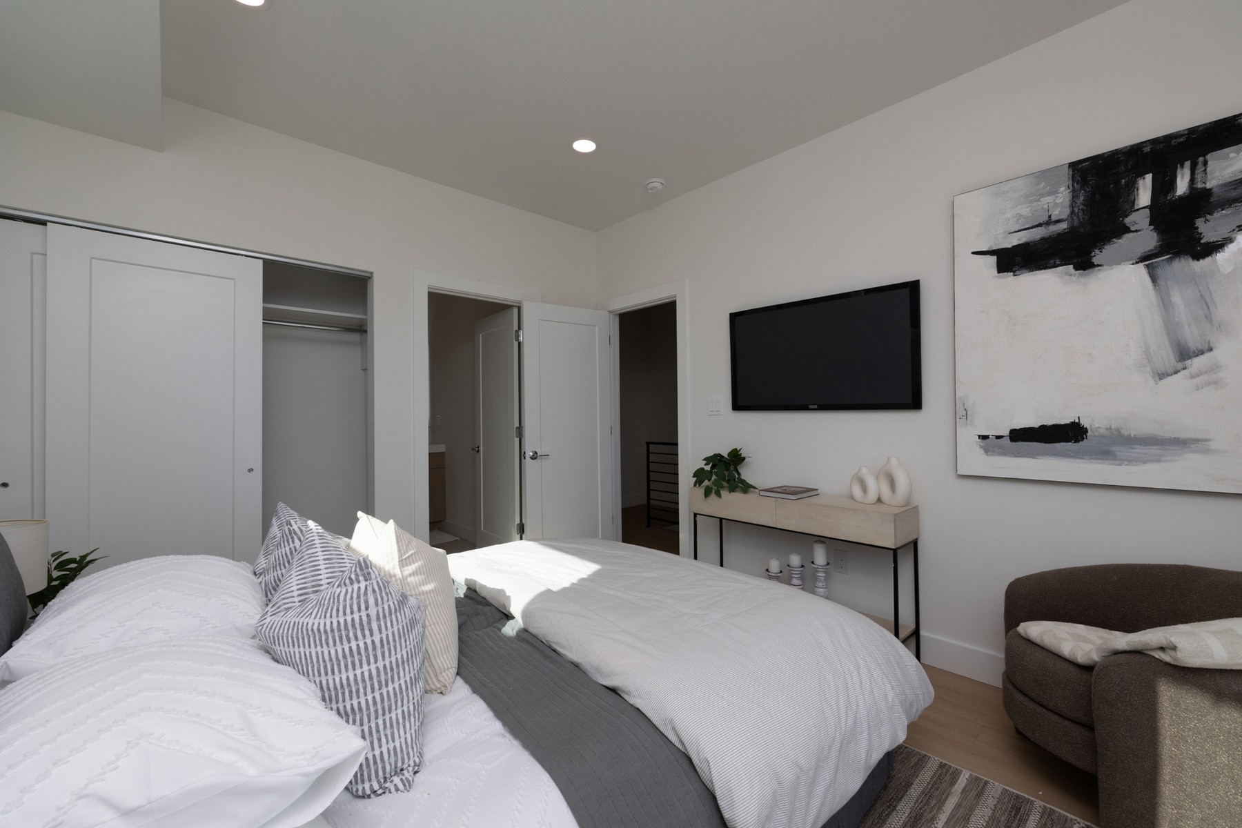  105 B Westminster Avenue - 物件實景